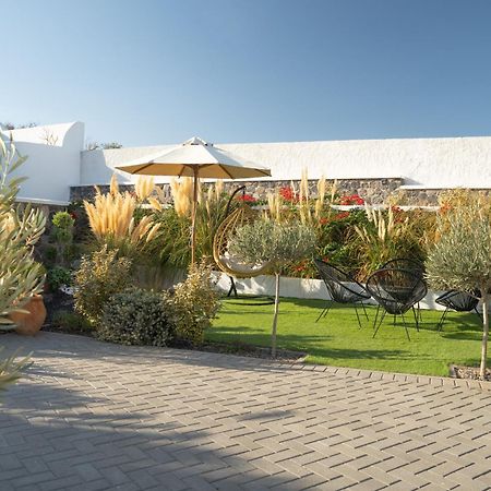 Sn Santorini Apartments Kamári Exterior foto